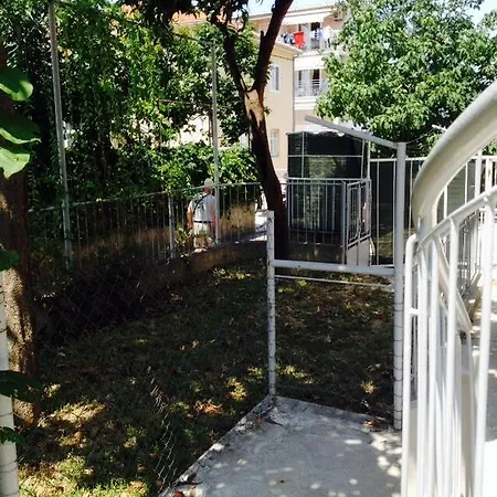 Nikolina Apartamento