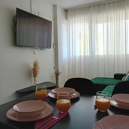 アパート Nikolina